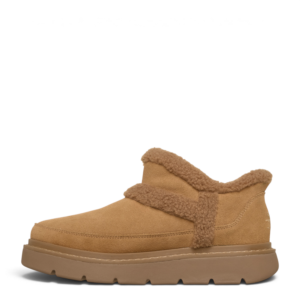 ada-shoes.ro Skechers BOBS Keepsakes Lite chestnut suede slip-in winter boots with faux shearling lining