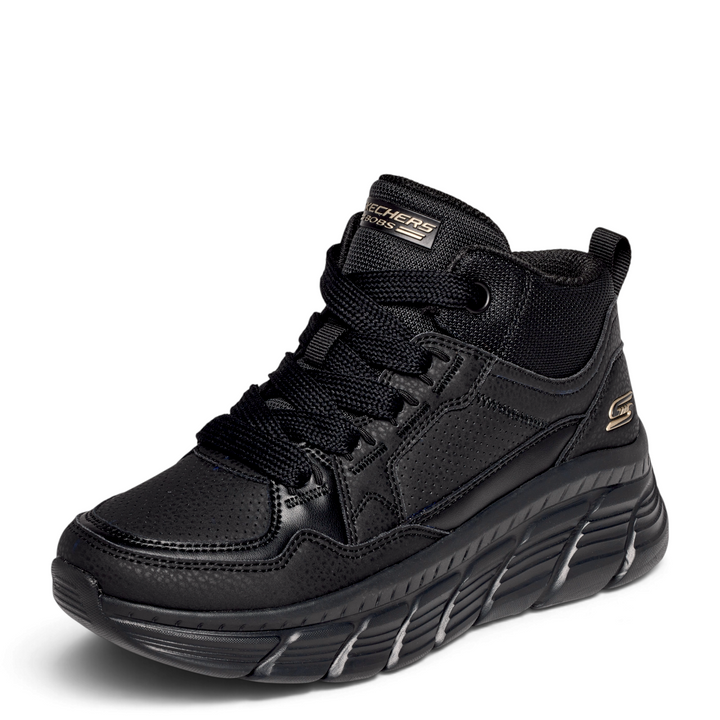 ada-shoes.ro Skechers black mid-top sport boots with textured synthetic leather, lace-up closure, and cushioned sole.