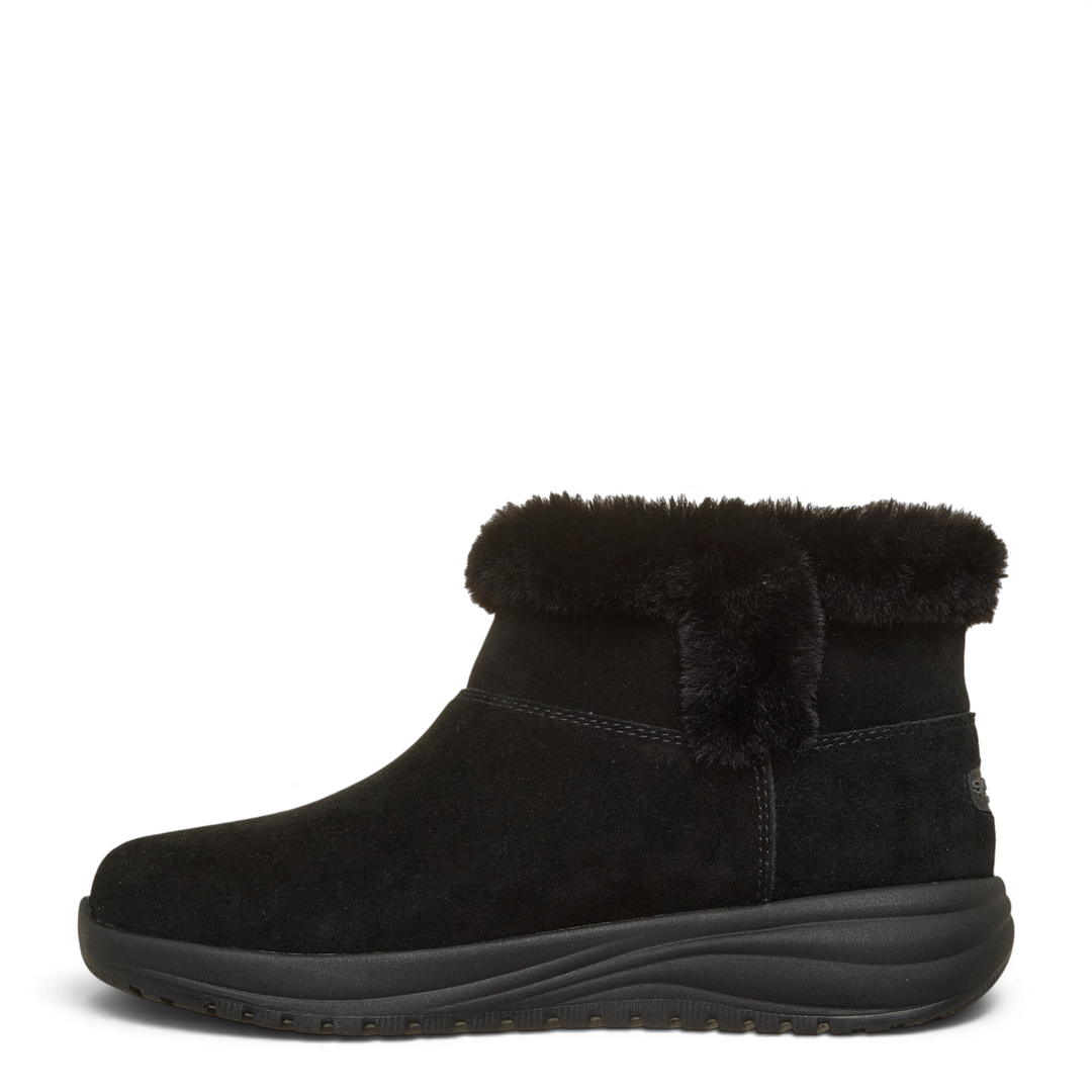 ada-shoes.ro Skechers On-the-GO Joy black suede winter ankle boots with faux fur collar and lightweight sole
