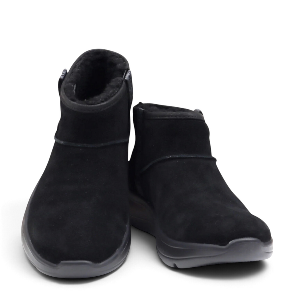 ada-shoes.ro Skechers On The Go Encore Fireside black suede ankle boots with warm lining and cushioned sole