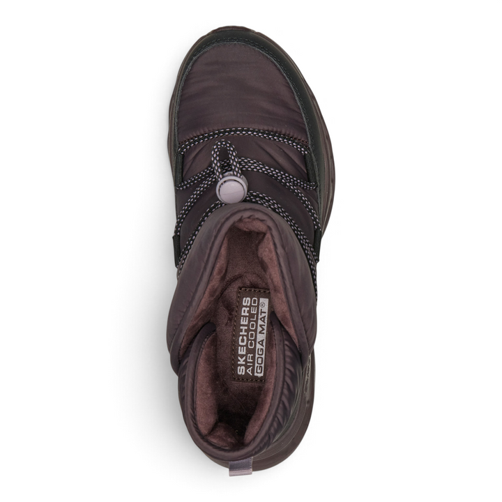 ada-shoes.ro Skechers Glide Step puffer boots in brown and black with bungee toggle closure and fleece lining