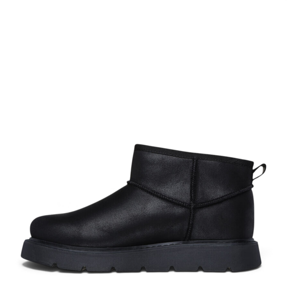 ada-shoes.ro Skechers Keepsakes black faux leather ankle boots with a wedge platform sole and slip-on design.