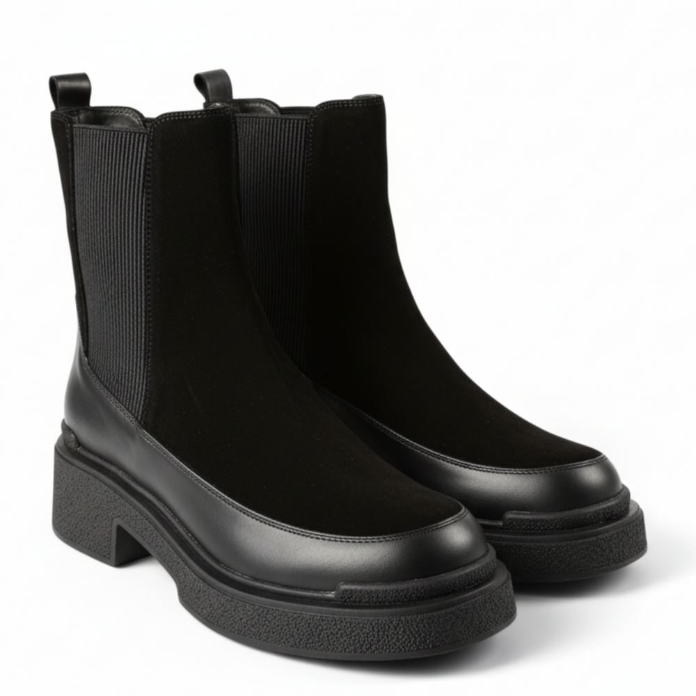 ada-shoes.ro Feeling black suede casual ankle boots with a 4cm block heel and side zipper closure.