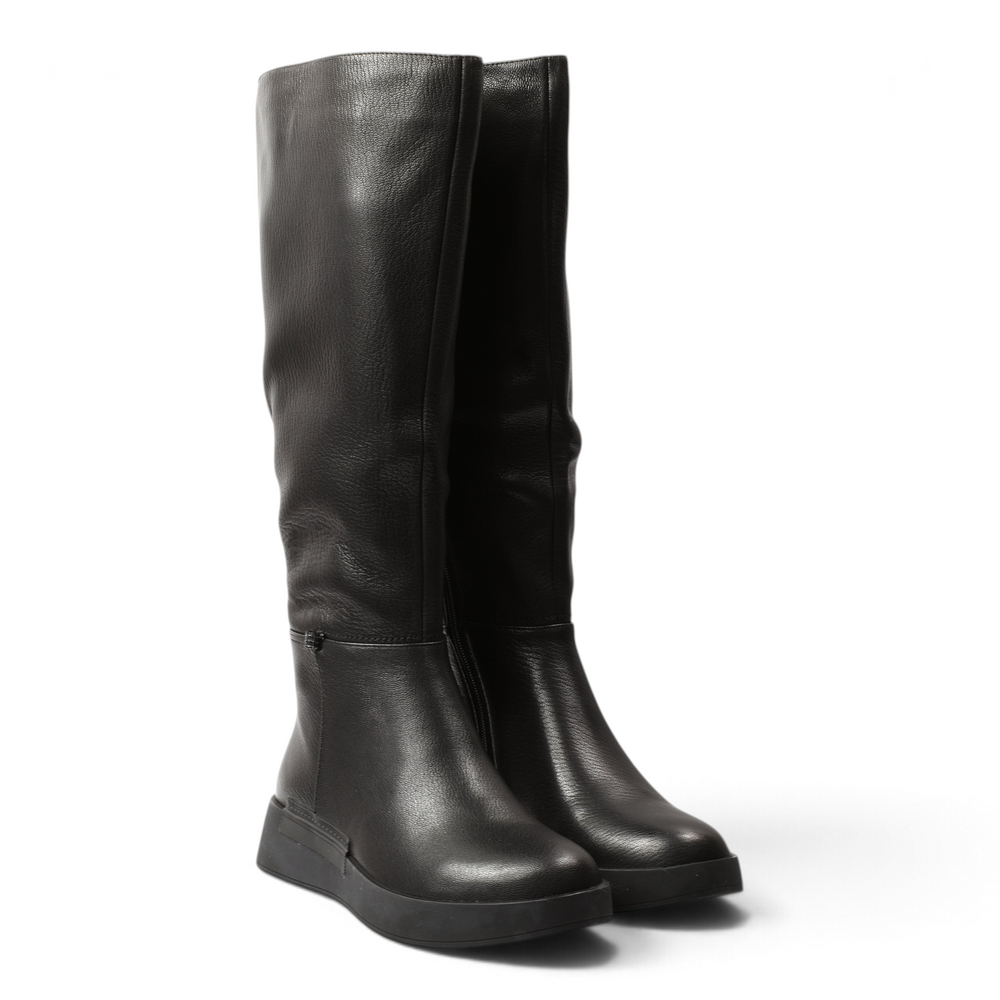 ada-shoes.ro black leather knee-high boots with a minimalist design, rounded toe, and comfortable flat platform sole.