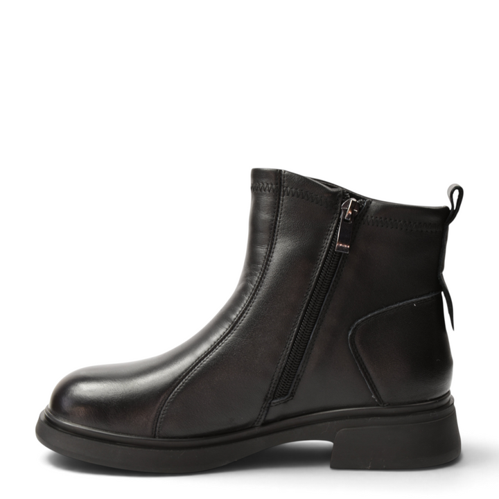 ada-shoes.ro M5299-N black leather ankle boots with side zipper and chunky sole