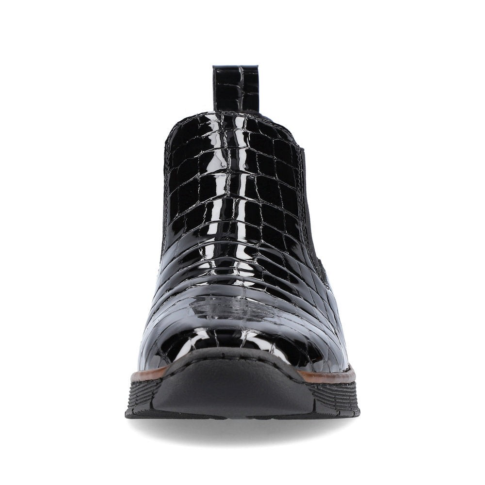 ada-shoes.ro Rieker Chelsea boots in black patent leather with a textured crocodile pattern and a sturdy sole.
