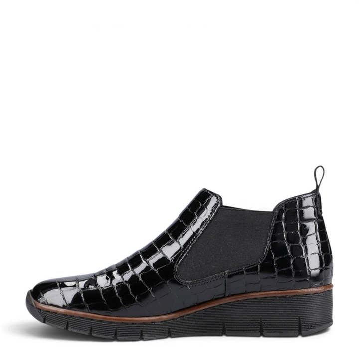 ada-shoes.ro Rieker Chelsea boots in black patent leather with crocodile texture and comfortable wedge sole