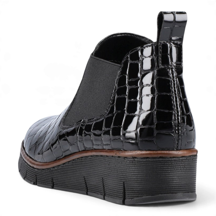 ada-shoes.ro Rieker Chelsea boots in black patent leather with crocodile texture, elastic side panels, and platform sole