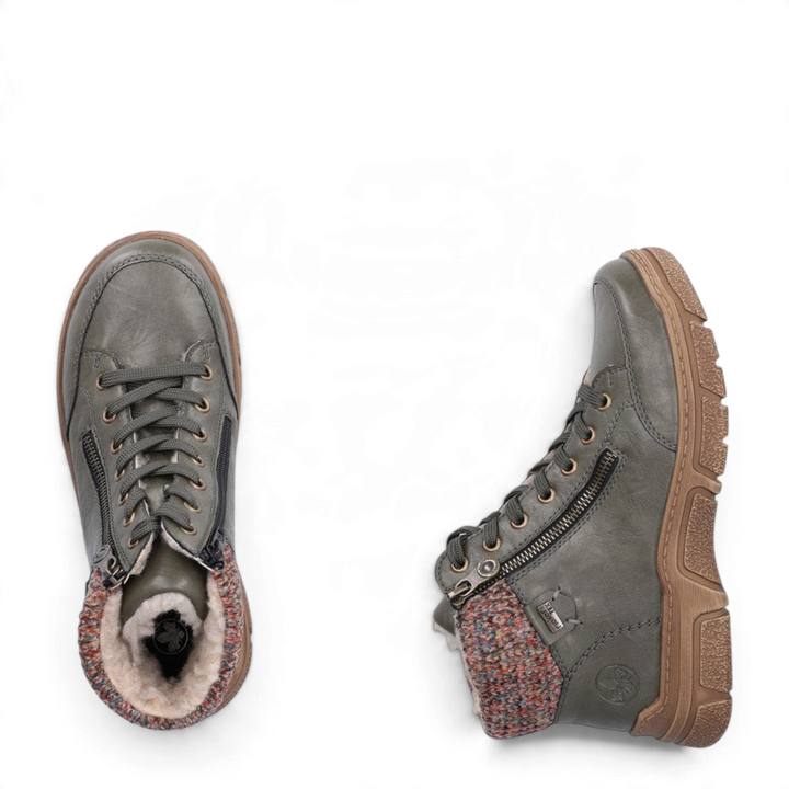 ada-shoes.ro Rieker olive green winter boots with RiekerTEX membrane, faux fur lining, and multicolor knit collar.