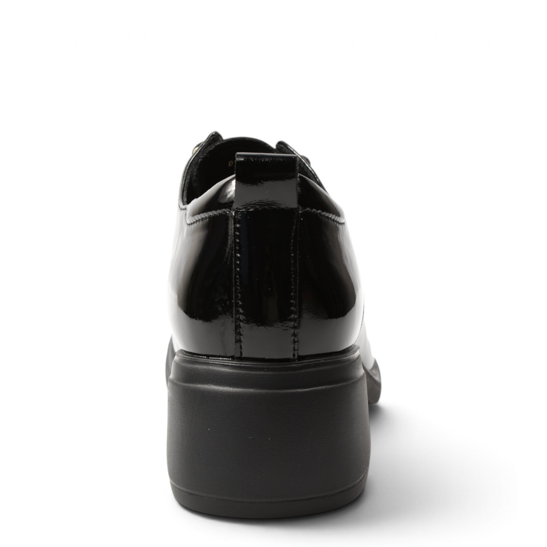 ada-shoes.ro Anna Viotti black patent leather casual shoes with a stable block heel, back view