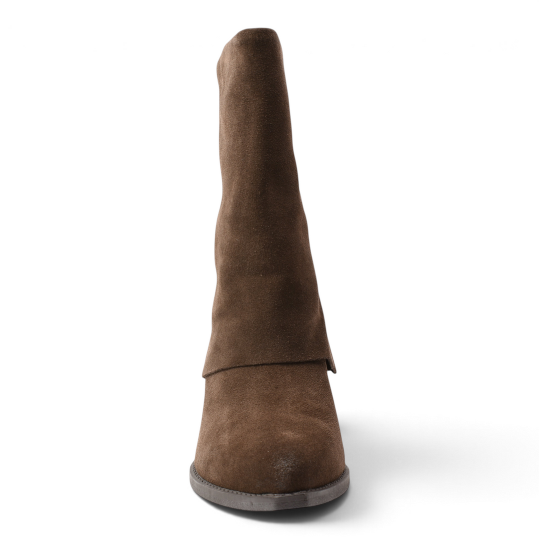 ada-shoes.ro Anna Viotti brown suede boots with a feminine design and comfortable block heel