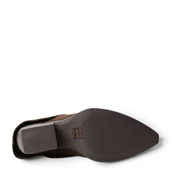 ada-shoes.ro Anna Viotti brown nubuck leather boot sole with a block heel and textured grip