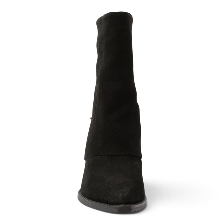 ada-shoes.ro Anna Viotti black suede western-style boots with a pointed toe and stable heel.