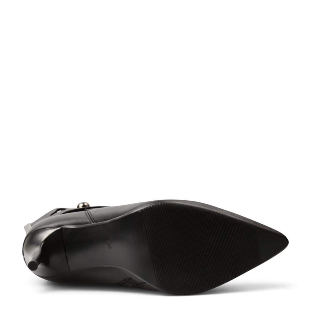 ada-shoes.ro Anna Viotti black leather stiletto ankle boot sole view showing textured grip and slim heel