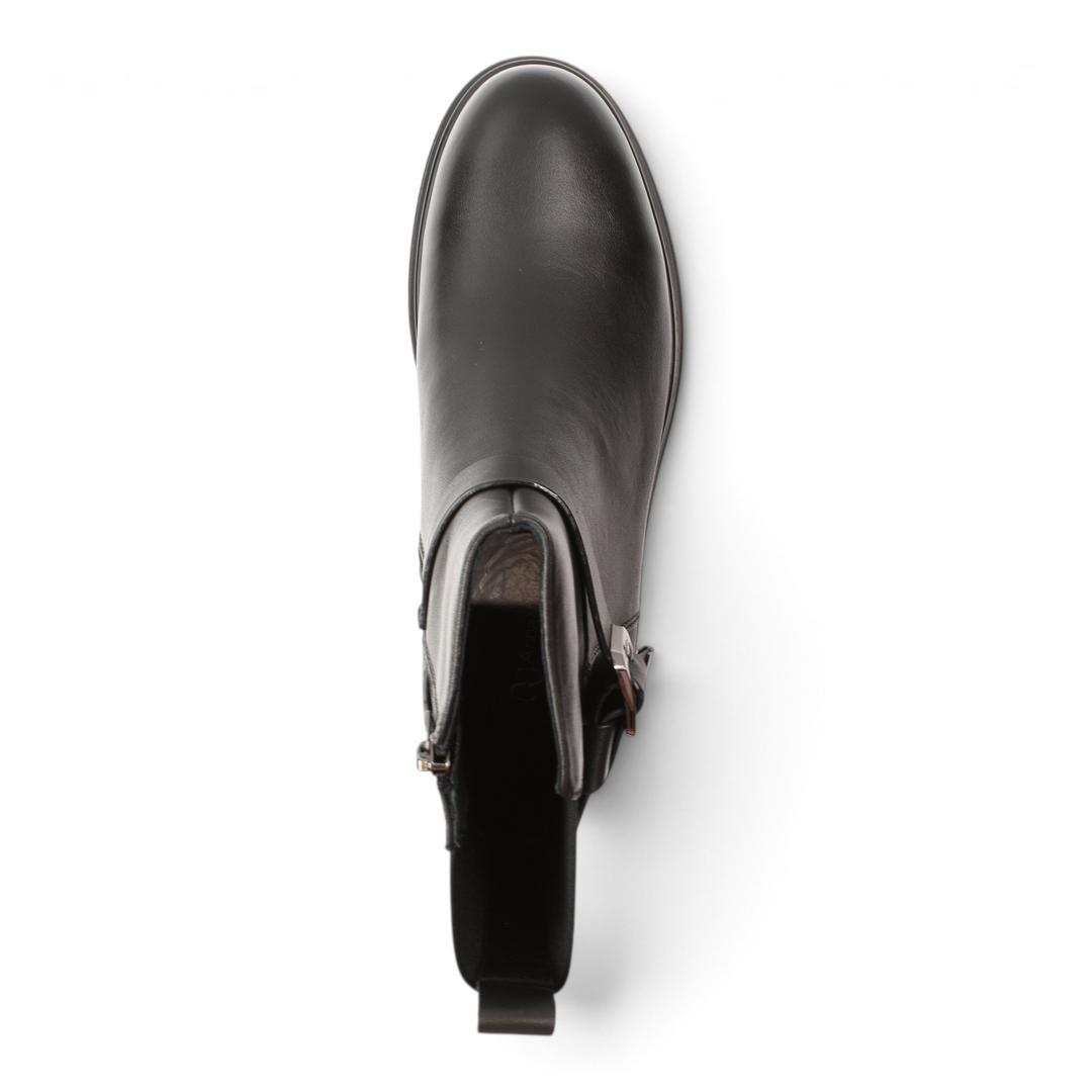 ada-shoes.ro Anna Viotti black leather ankle boots with a rounded toe, side zipper, and stable low heel.