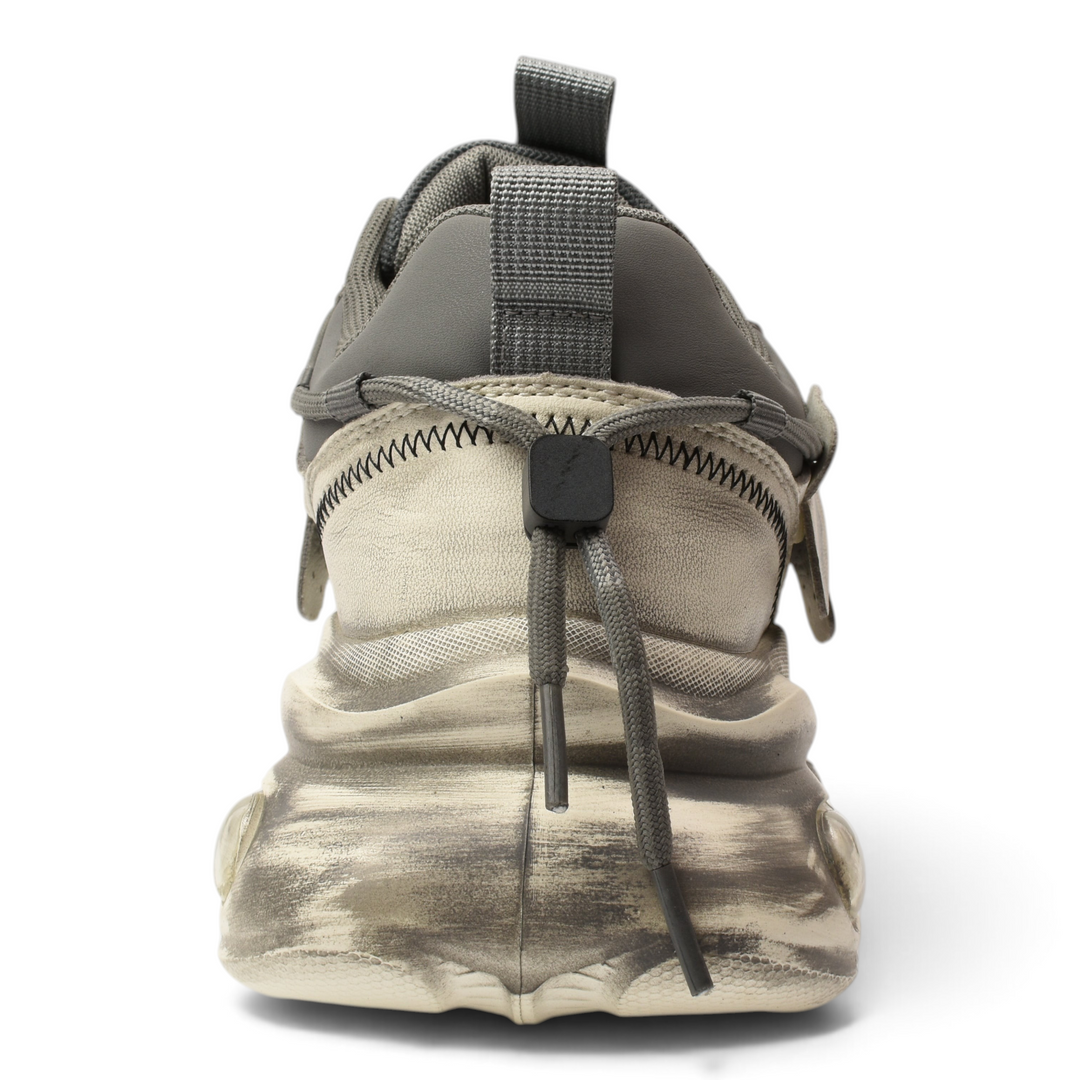 ada-shoes.ro Gryxx F7801-A white leather sneakers with a chunky distressed sole and grey textile details, back view