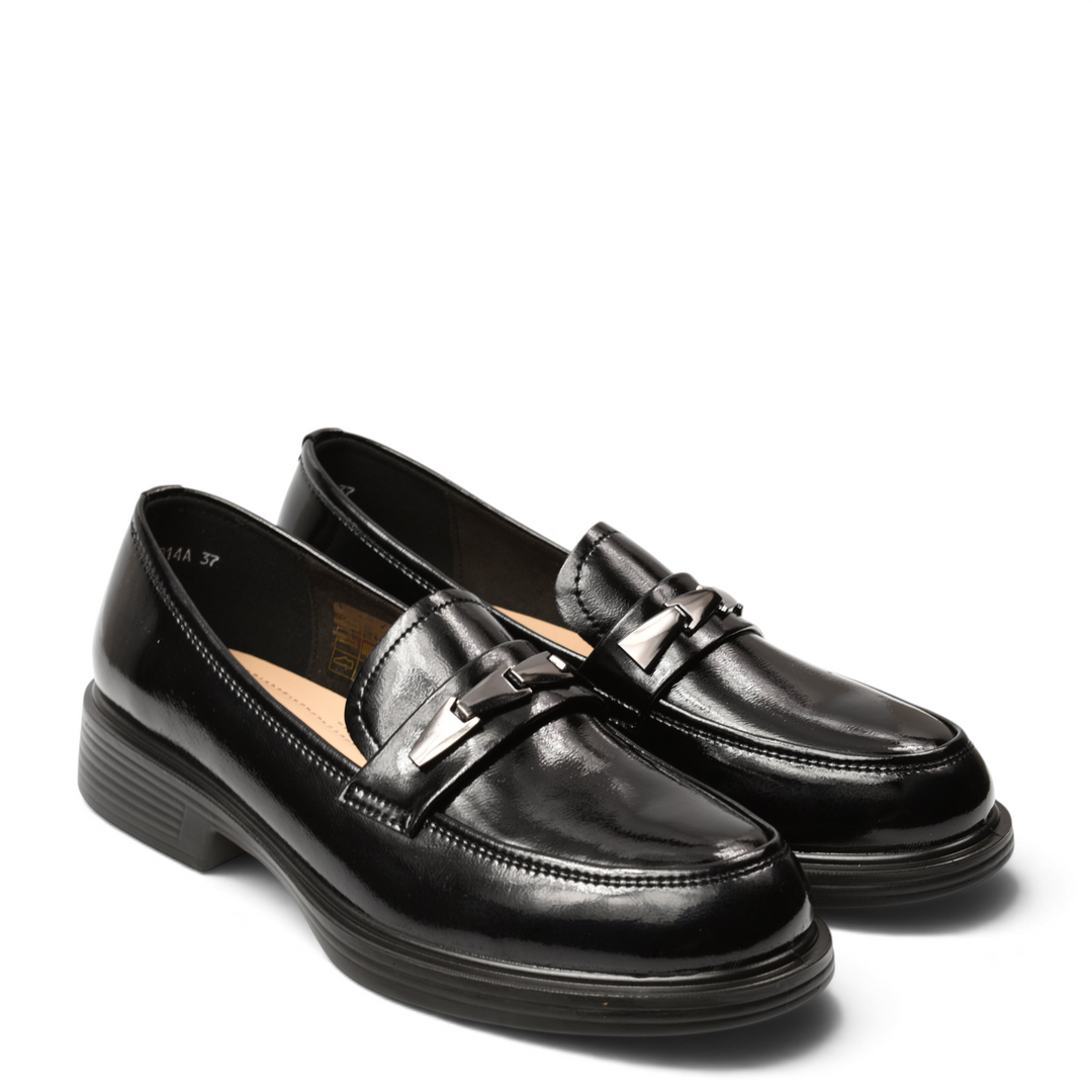 ada-shoes.ro Pass Collection black patent leather loafers with a metallic buckle detail and a flexible 3.5cm sole.
