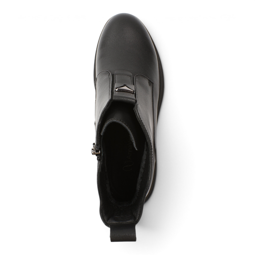 ada-shoes.ro black leather ankle boots with a rounded toe, side zipper, and low stable heel for casual wear