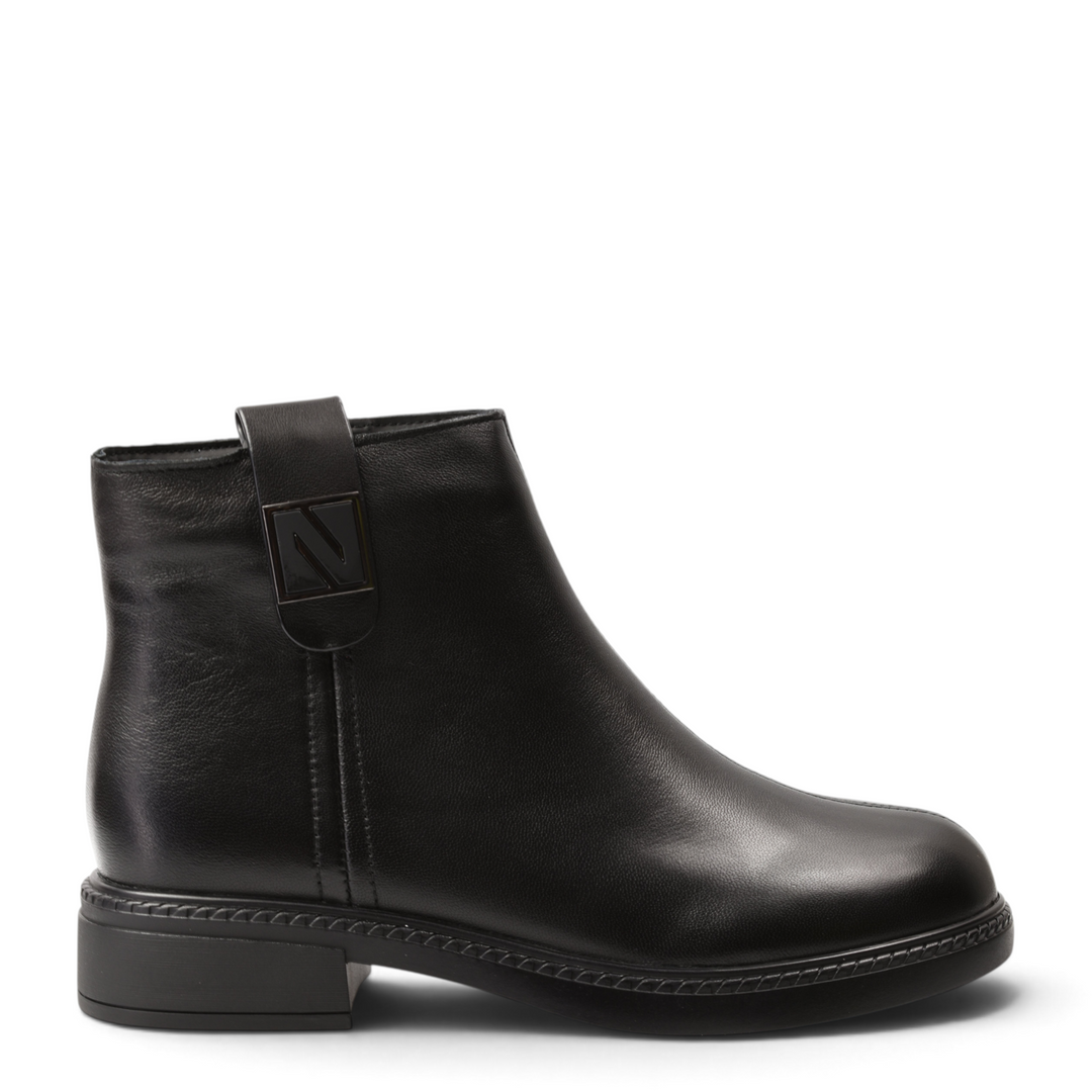 ada-shoes.ro black leather ankle boots with a side buckle detail and low block heel