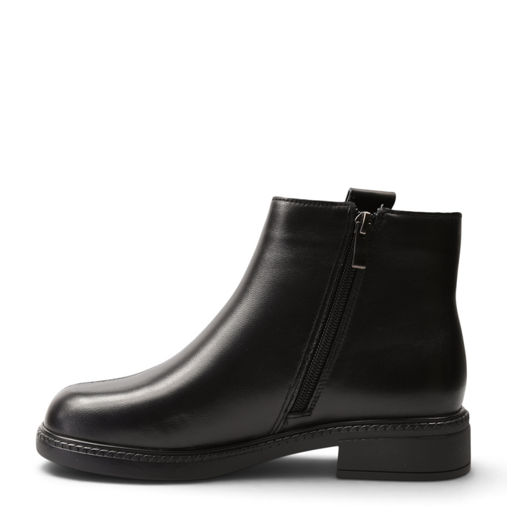 ada-shoes.ro black leather ankle boots with side zipper and low block heel