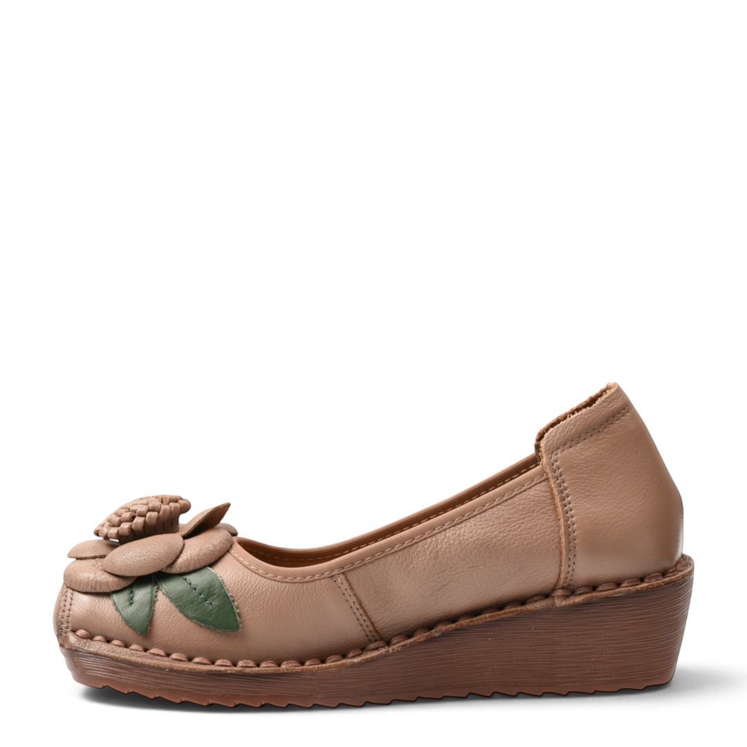 ada-shoes.ro Formazione beige leather wedge casual shoes with a 3D floral accent and green leaf detail on the toe.