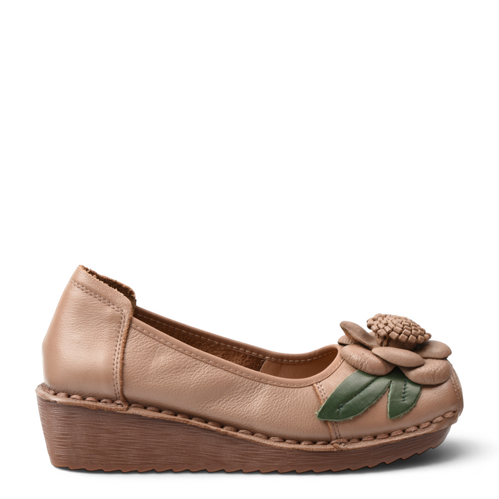 ada-shoes.ro Formazione beige leather wedge shoes with a 3D floral leather applique and green leaves on the toe.