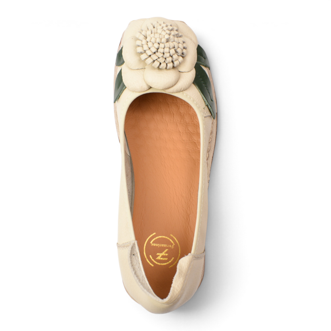 ada-shoes.ro Formazione cream leather casual shoes with a 3D floral accent and green leaves, top-down view.