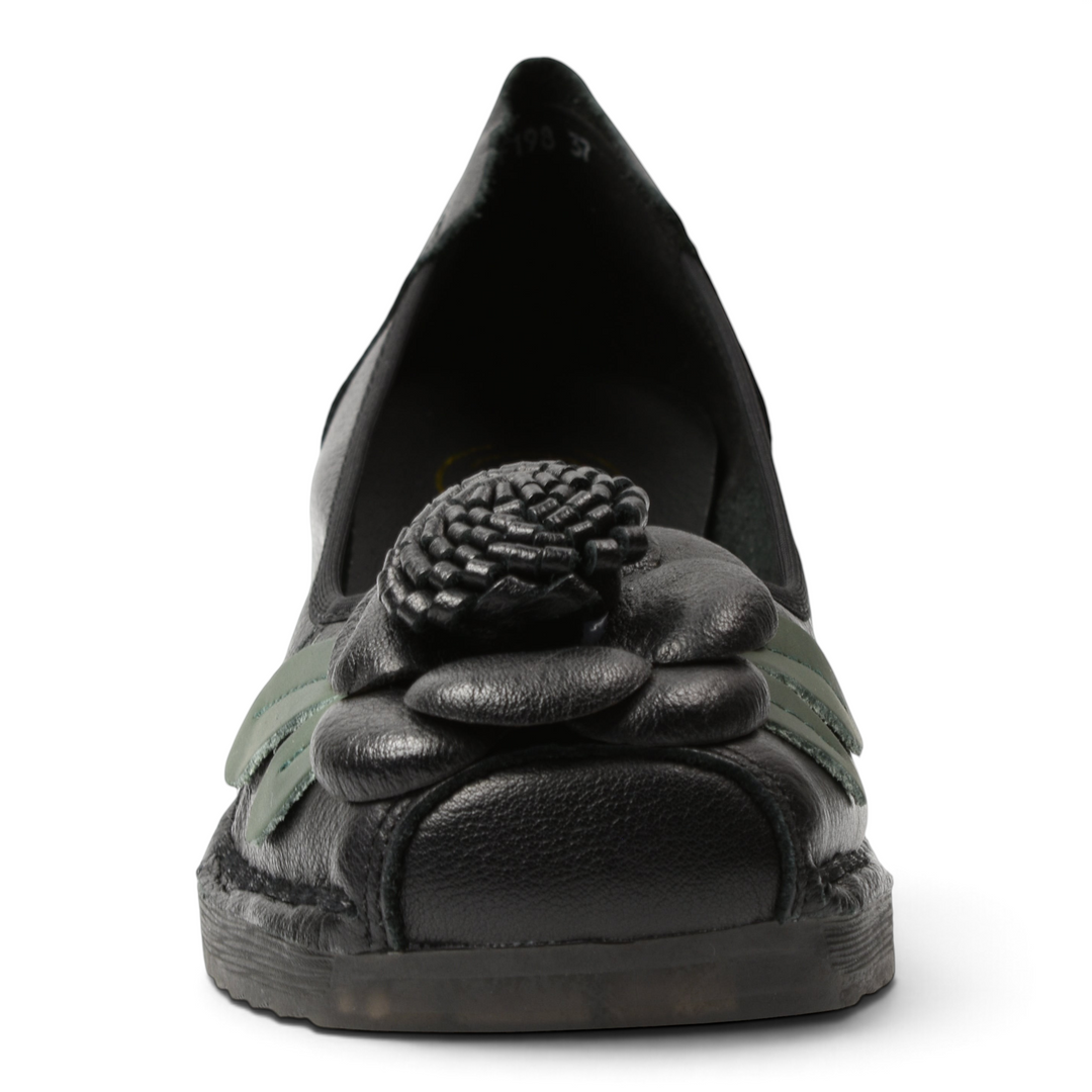 ada-shoes.ro Formazione black leather casual shoes with a 3D handmade floral accent and green leaf details on the toe