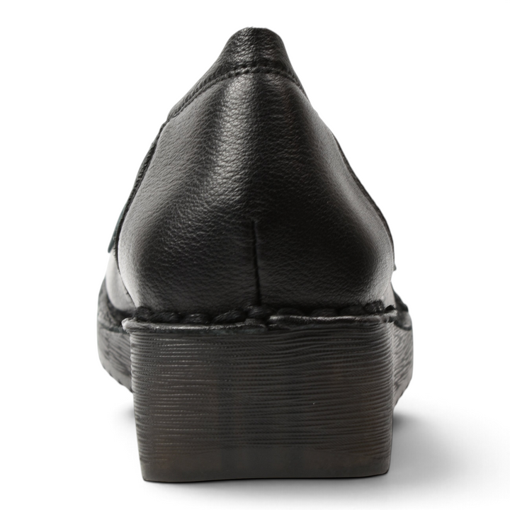 ada-shoes.ro Formazione black leather casual wedge shoes viewed from the back showing the textured sole and heel