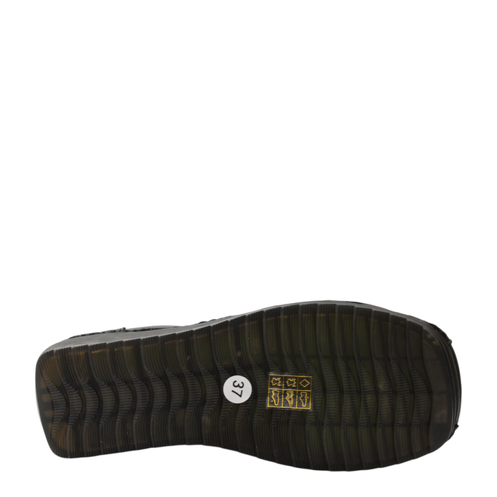 ada-shoes.ro Formazione black leather wedge shoe sole with a ribbed tread pattern and size 37 sticker