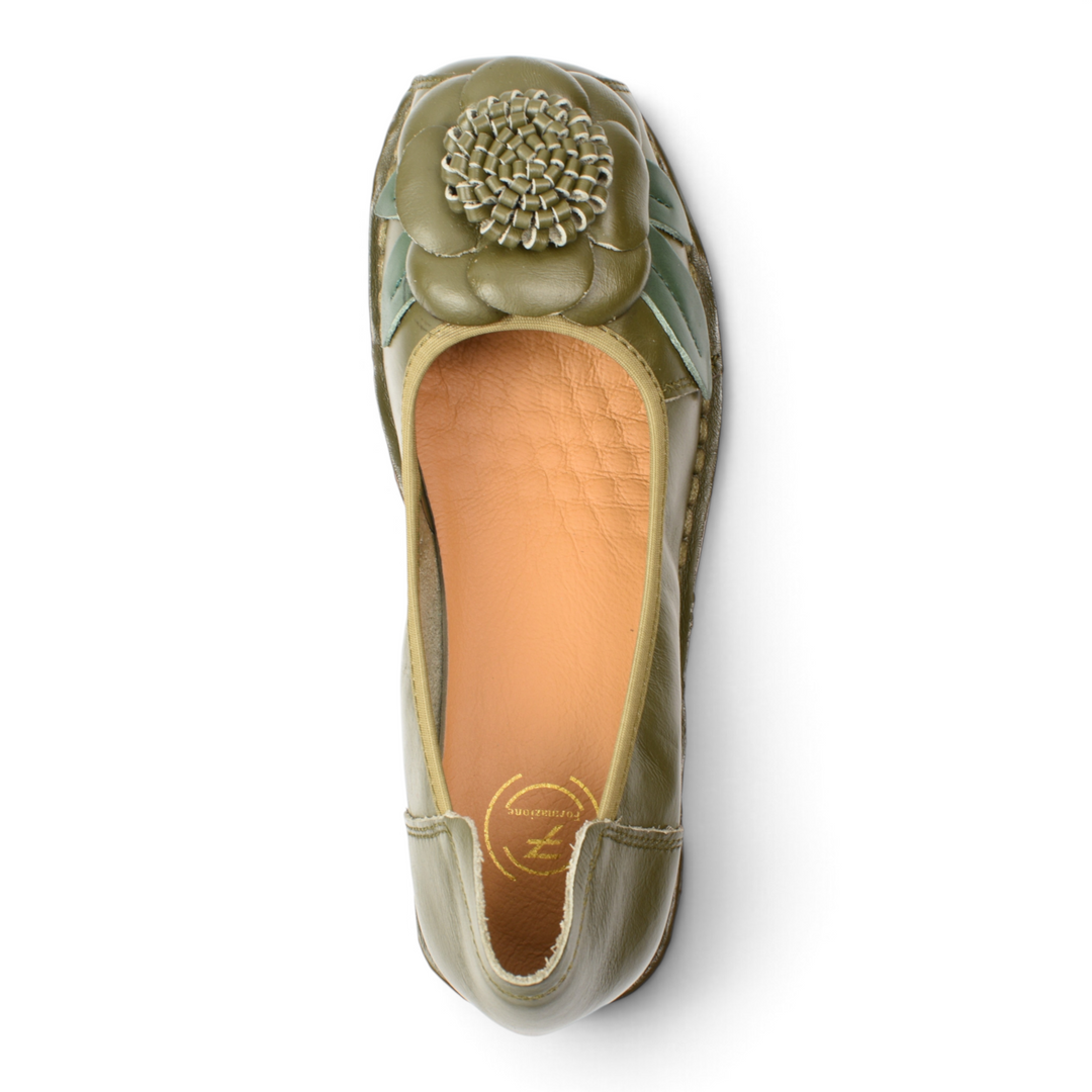 ada-shoes.ro Formazione olive green leather casual shoes with a 3D floral accent on the toe and orthopedic wedge sole.