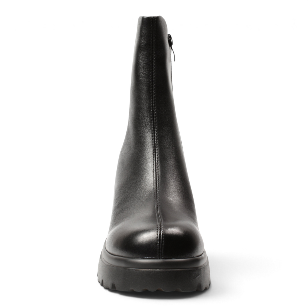 ada-shoes.ro black leather casual ankle boots with a 4.5 cm block heel and side zipper closure