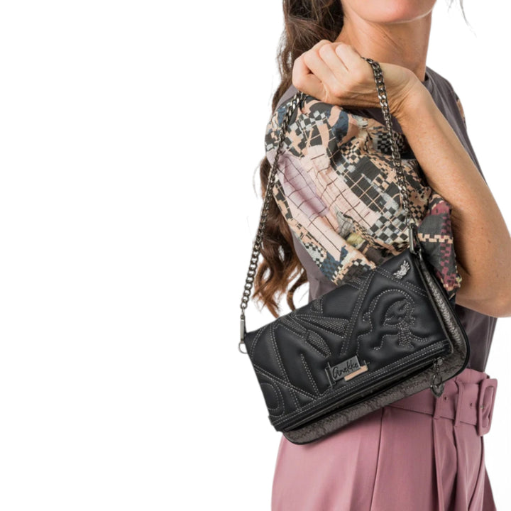 ada-shoes.ro Anekke Iron black crossbody bag with decorative metal chain strap held on shoulder