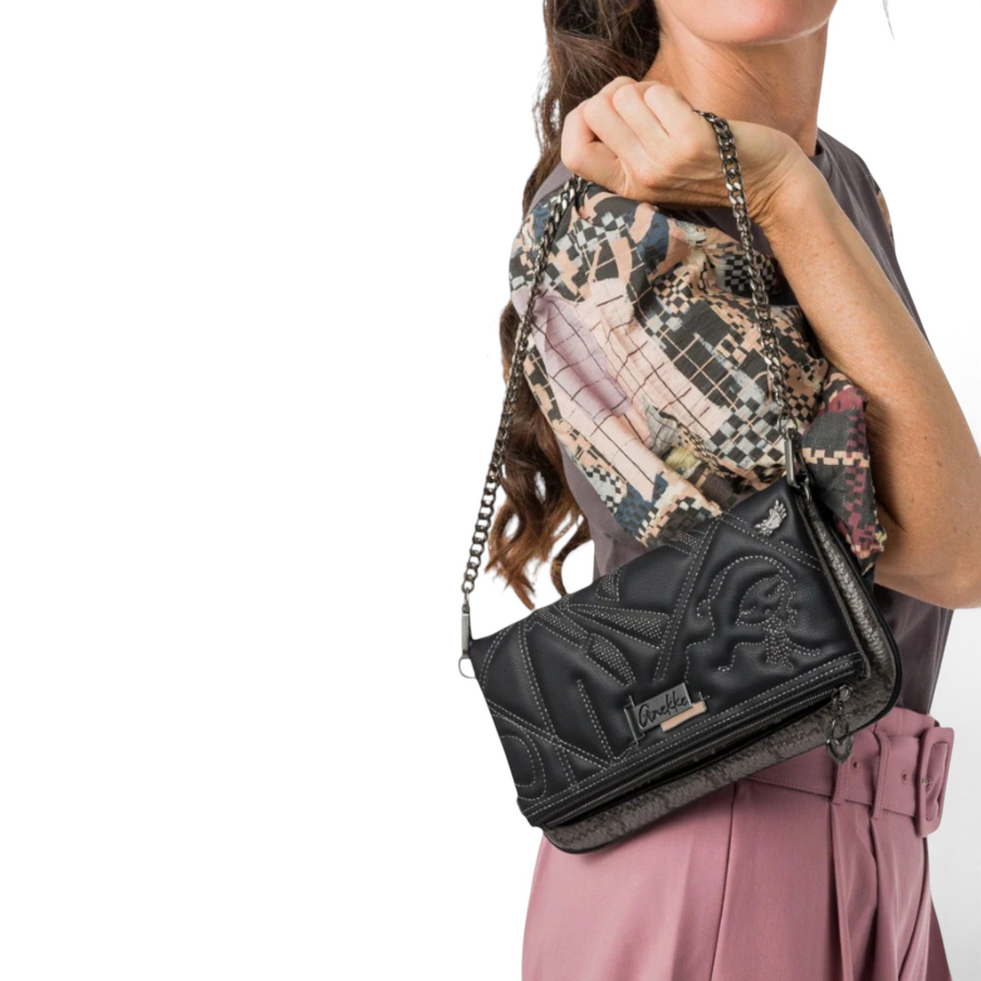 ada-shoes.ro Anekke Iron black crossbody bag with decorative metal chain strap held on shoulder