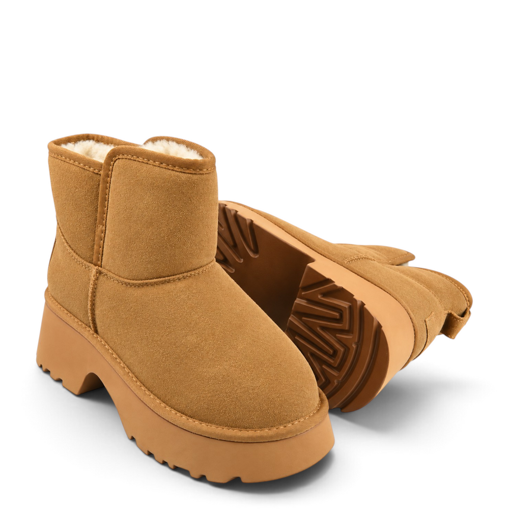 ada-shoes.ro Anna Viotti camel water-repellent suede ankle boots with thick warm lining and chunky platform sole.