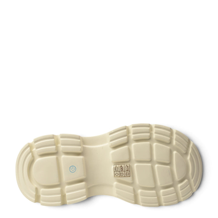 ada-shoes.ro casual sneakers 1011-N featuring a thick, flexible beige rubber sole with a chunky tread pattern