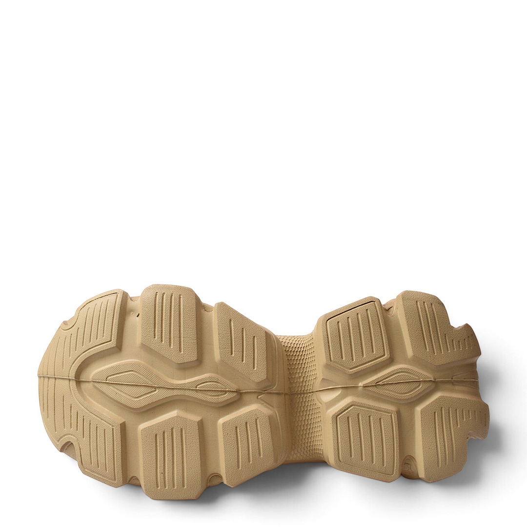 ada-shoes.ro Franco Gerardo beige leather sneaker sole with a chunky, flexible tread pattern for stability.
