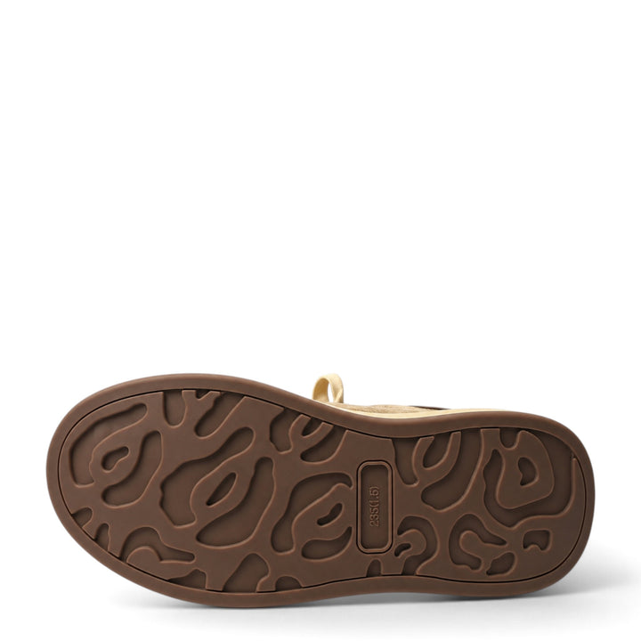 ada-shoes.ro Pass Collection beige suede sneaker showing the brown patterned rubber sole with 4.5 cm platform