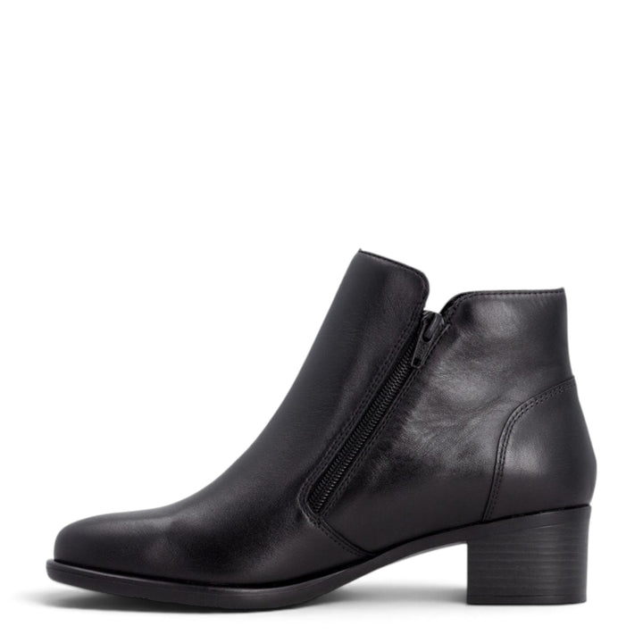 ada-shoes.ro black leather ankle boots with a block heel and side zipper closure for women