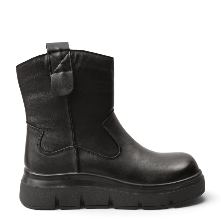 ada-shoes.ro black leather casual ankle boots for women with a thick flexible sole and side zipper closure