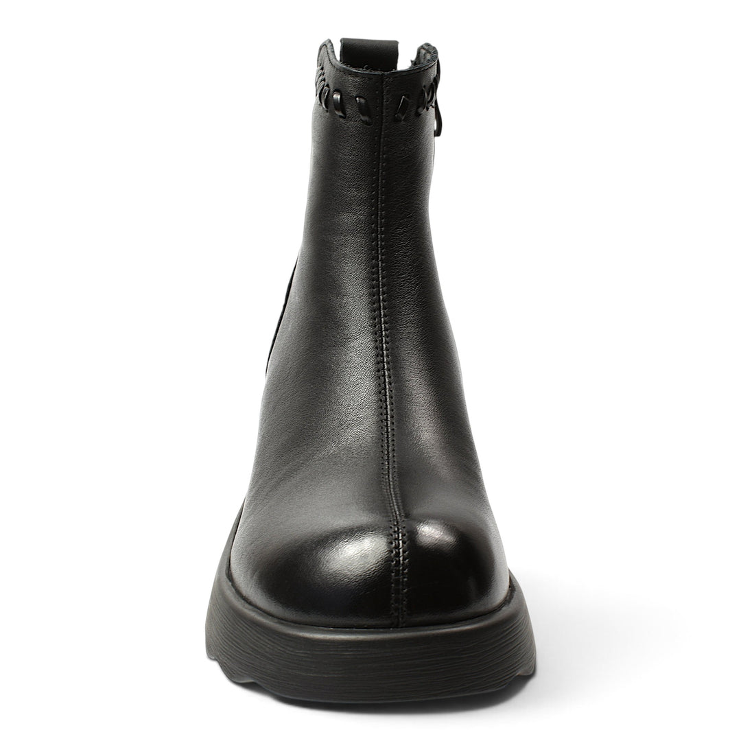 ada-shoes.ro Formazione black leather ankle boots with a 4.5 cm platform sole and side zipper closure