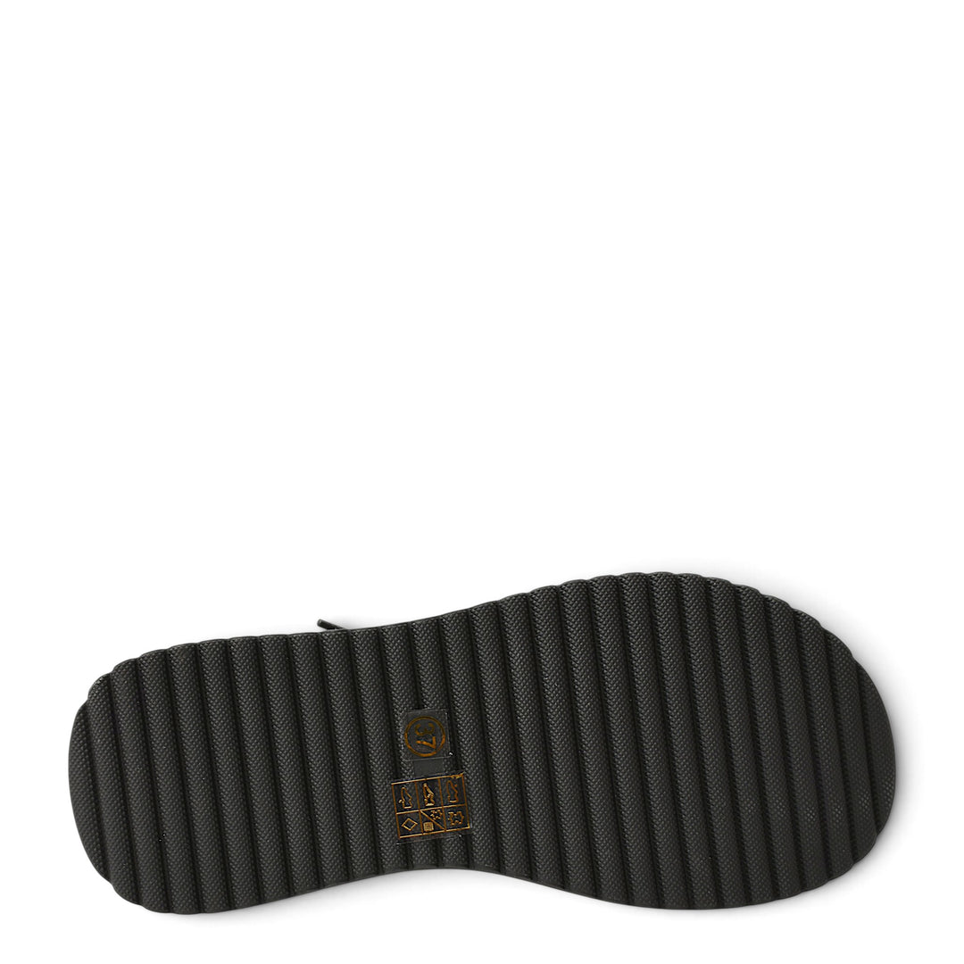 ada-shoes.ro Formazione black leather ankle boot sole with a flexible, ribbed rubber tread for traction