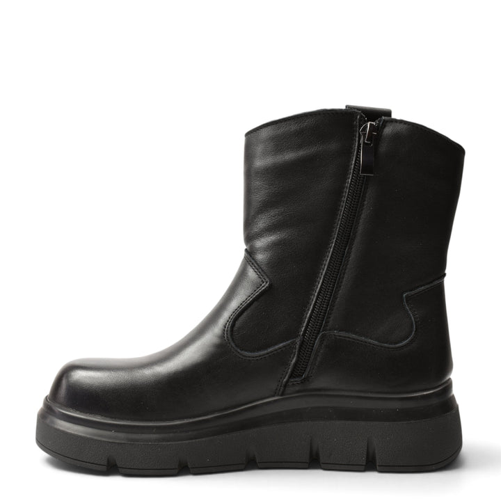 ada-shoes.ro black leather casual ankle boots with side zipper and chunky flexible sole for women
