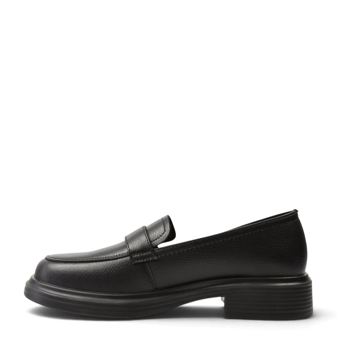 ada-shoes.ro Anna Viotti black leather casual loafers with a chunky sole, side view