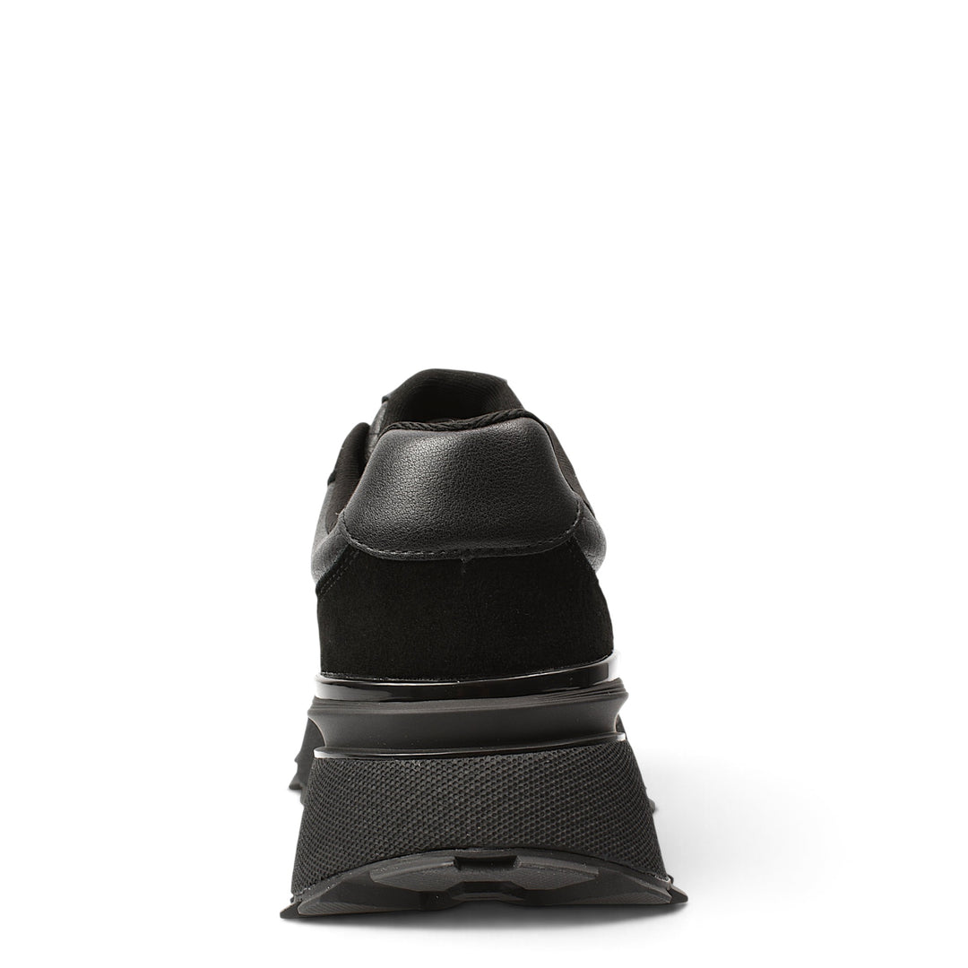 ada-shoes.ro FEELING 68102 black sneakers featuring a mix of suede and leather with a thick, flexible platform sole.