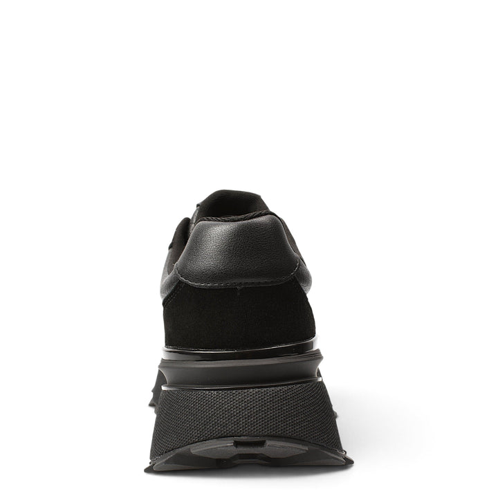 ada-shoes.ro FEELING 68102 black sneakers featuring a mix of suede and leather with a thick, flexible platform sole.