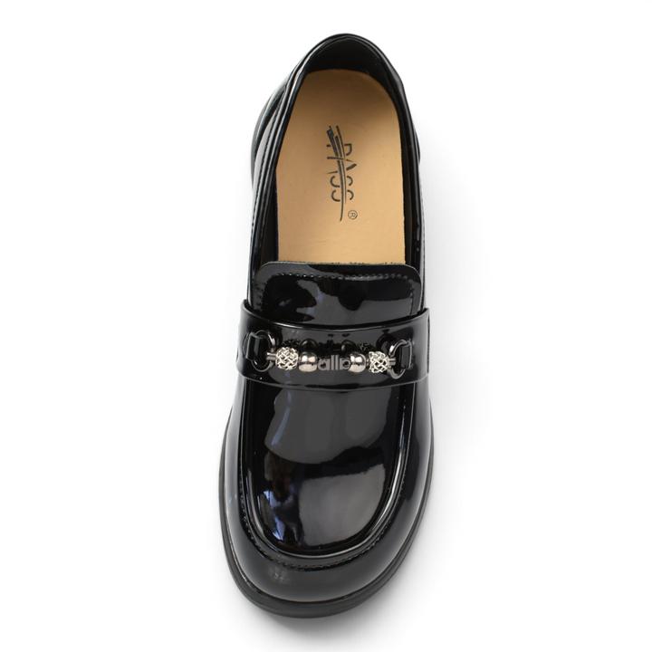 ada-shoes.ro Pass Collection black patent leather loafers with a decorative silver metal chain detail