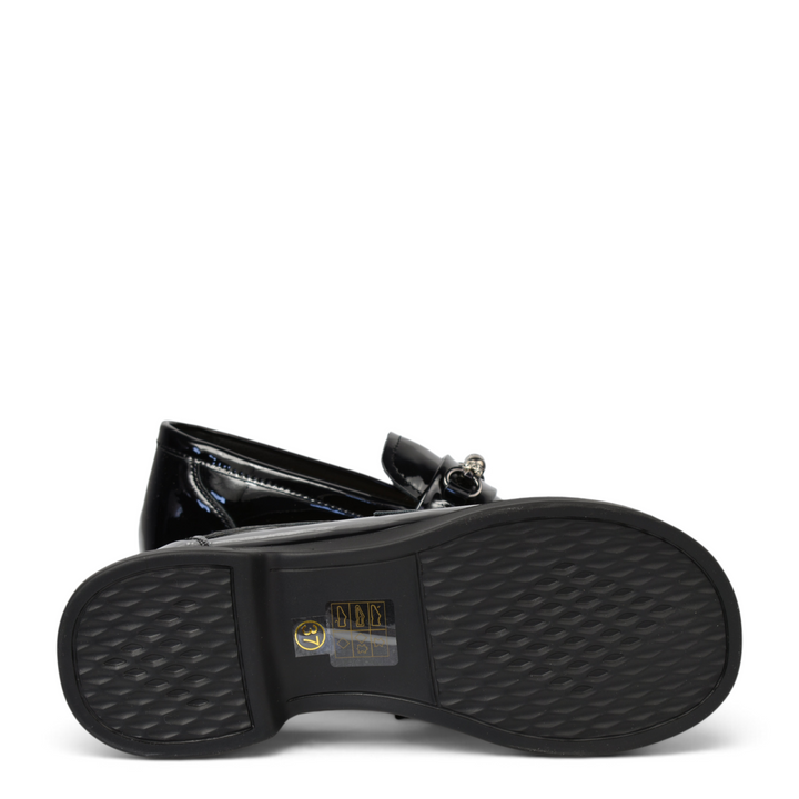 ada-shoes.ro Pass Collection black patent leather casual loafers showing the textured rubber sole and 3.5cm heel