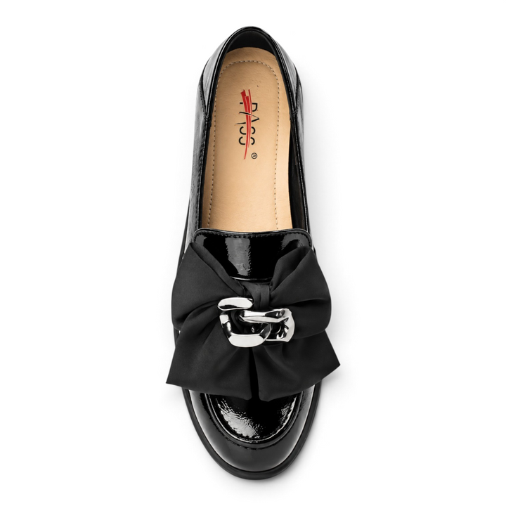 ada-shoes.ro Pass Collection black patent leather loafers with a decorative bow and silver chain detail