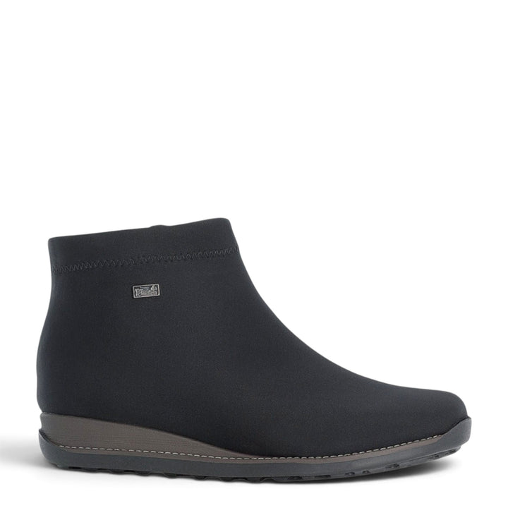 ada-shoes.ro black Rieker stretch textile ankle boots with warm lining, zipper closure, and flexible 3.5cm sole.